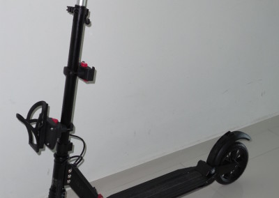 electric scooter water bottle 2